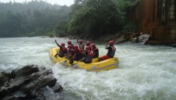 day tour to kitulgala white water rafting