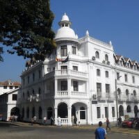 city tour and sightseeing in Kandy